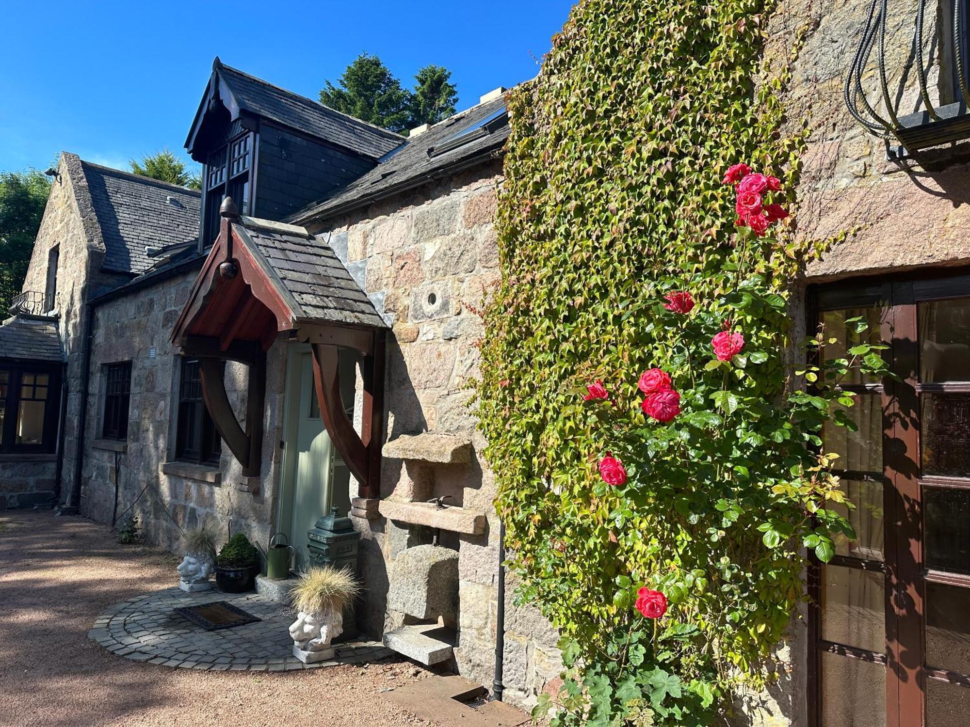 Bed and Breakfast Awakening Alchemy Retreat Centre Инверури Экстерьер фото